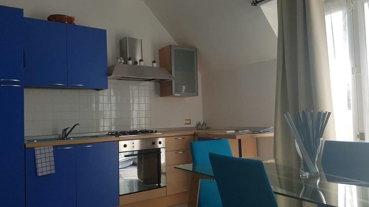 La Magnolia Apartments Violet Ντεζεντσάνο ντελ Γκάρντα Εξωτερικό φωτογραφία