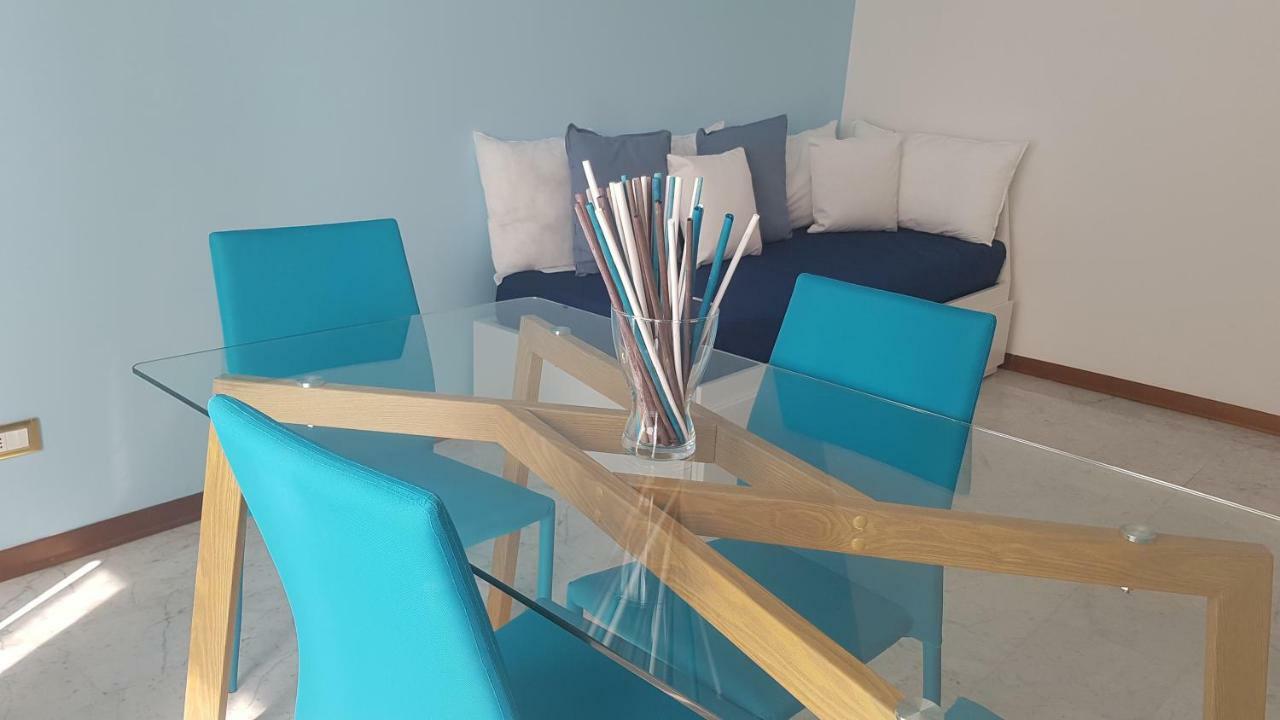 La Magnolia Apartments Violet Ντεζεντσάνο ντελ Γκάρντα Εξωτερικό φωτογραφία